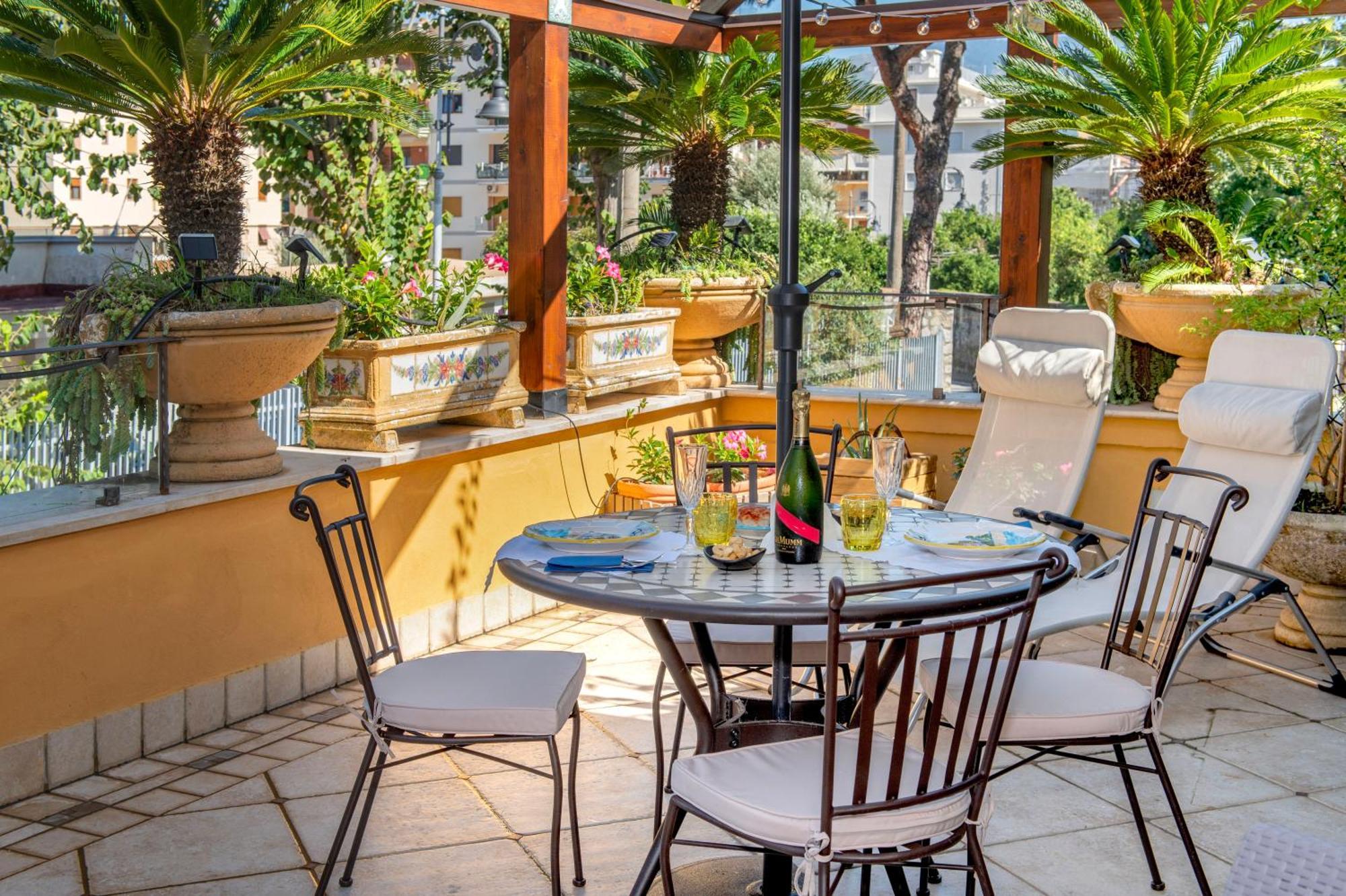 Relais Sorrento Terrace And Relax Bed and Breakfast Exteriör bild