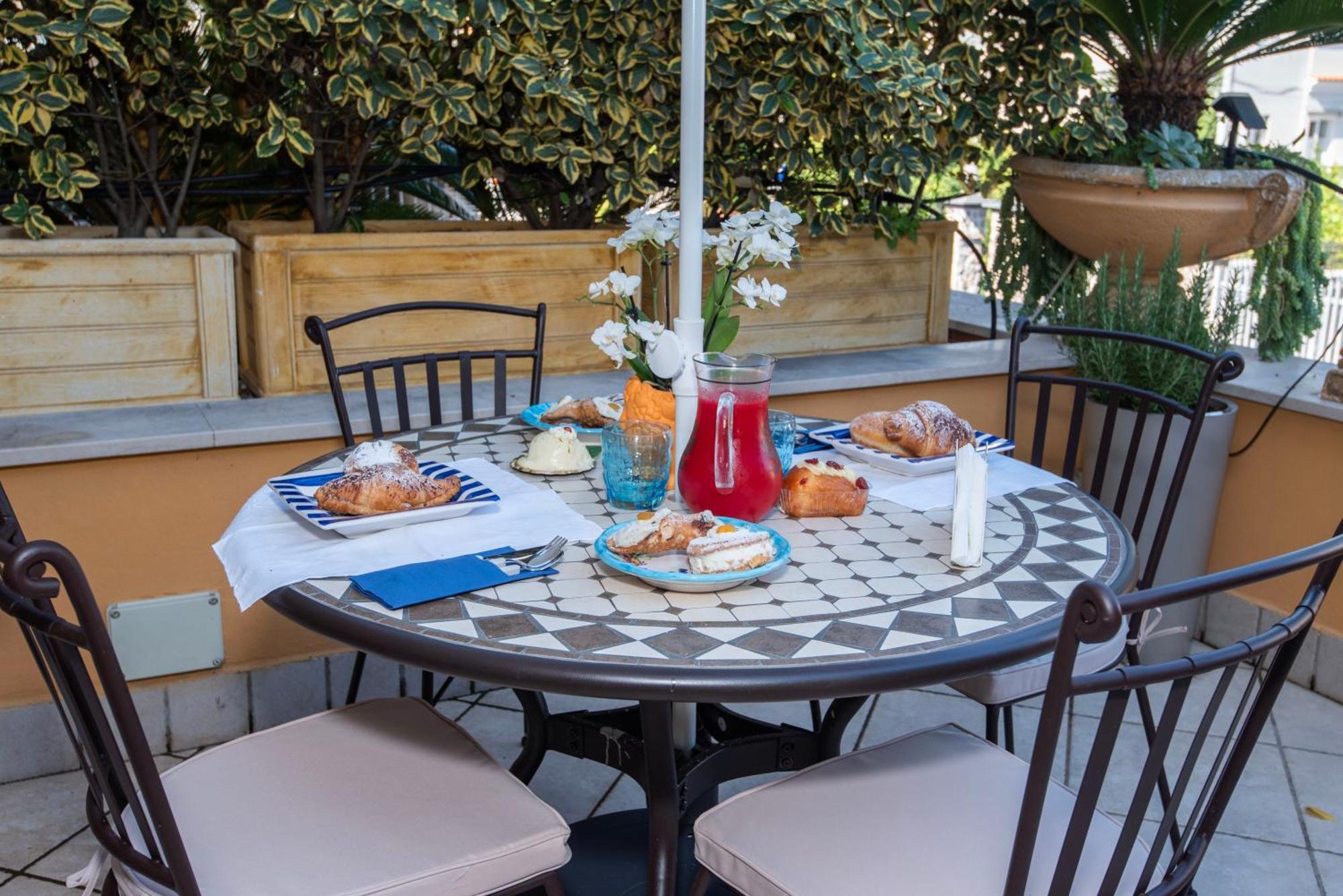 Relais Sorrento Terrace And Relax Bed and Breakfast Exteriör bild