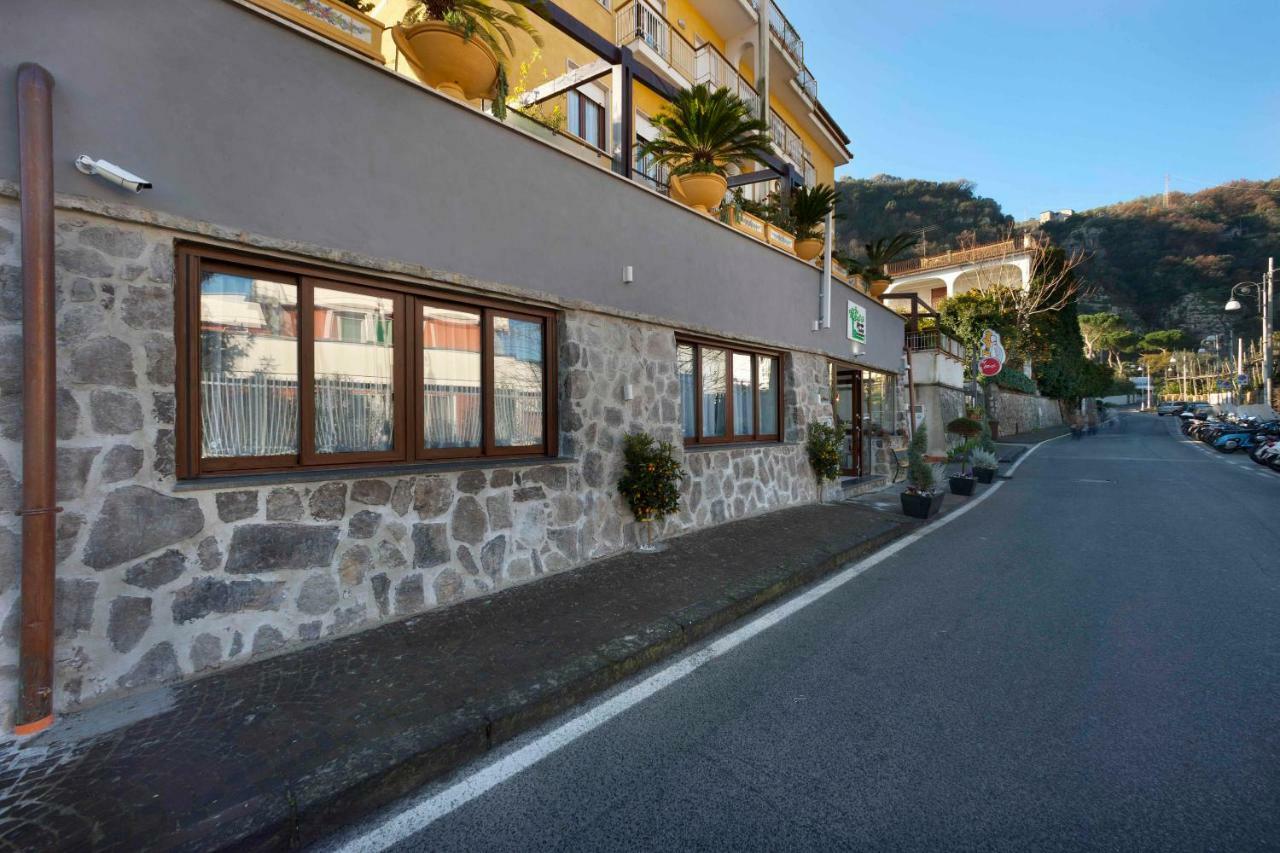 Relais Sorrento Terrace And Relax Bed and Breakfast Exteriör bild